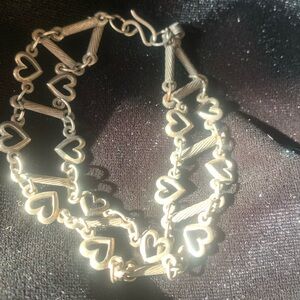 Bracelet of little hearts